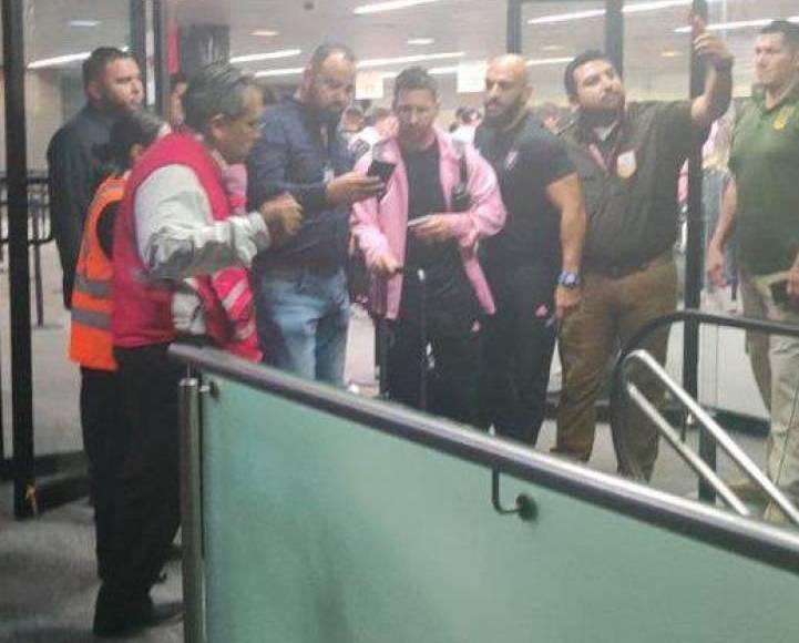 Messi llega con fuertes medidas de seguridad a México para juego ante Monterrey