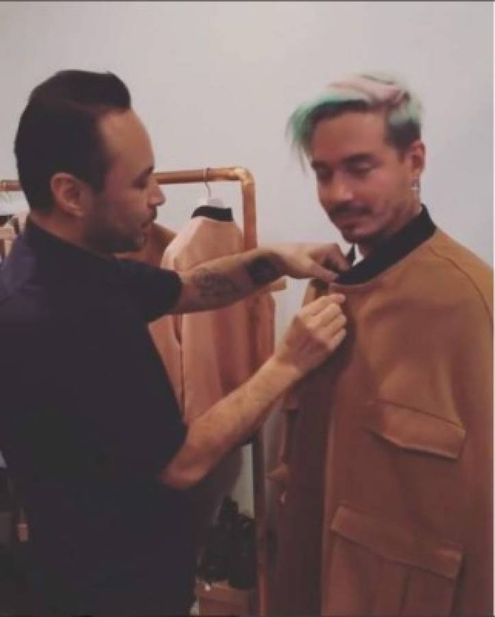 Hondureño Carlos Campos viste a J Balvin durante New York Fashion Week