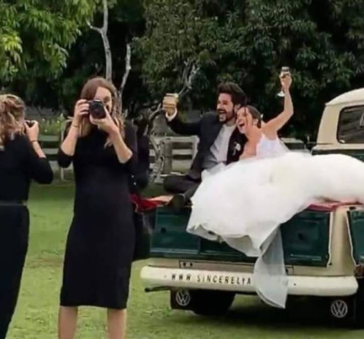 FOTOS: Radiantes y felices lucieron Evaluna y Camilo en su boda