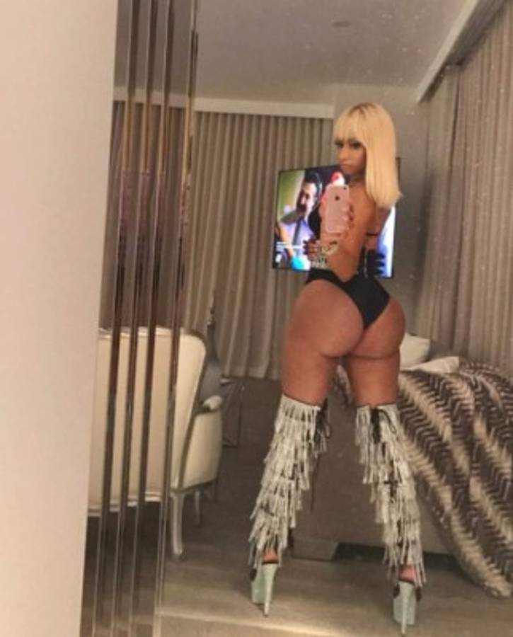 Nicki Minaj publica foto de su trasero y las redes enloquecen
