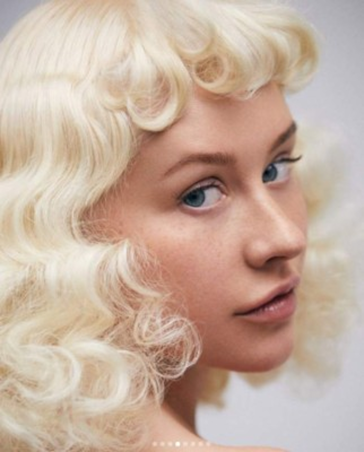 Christina Aguilera luce irreconocible en la portada de Paper Magazine