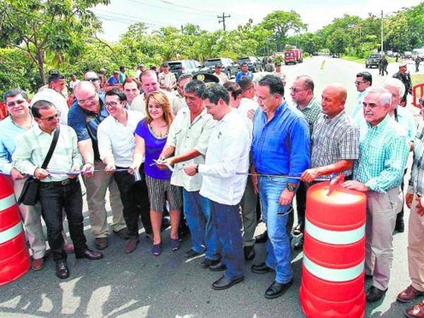 La concesionaria Covi garantizó el flujo seguro de vehículos por la vía.