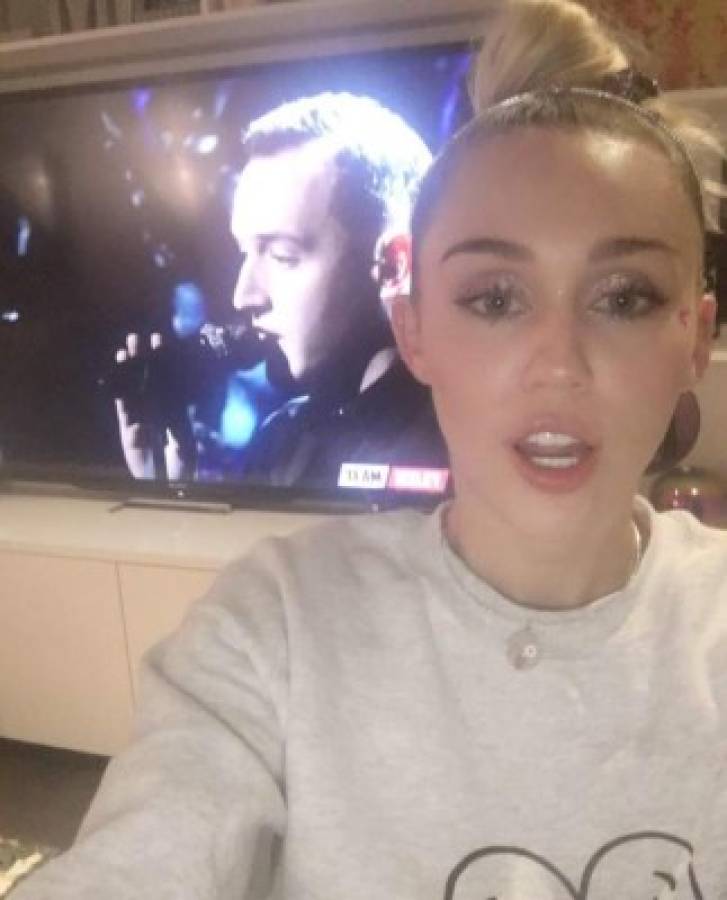 Miley Cyrus confesó haber estado drogada durante la grabación de video de 'Wrecking Ball'