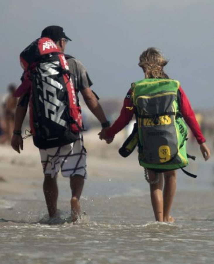 Una estampa espectacular de cometas en el cielo