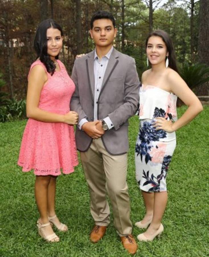 Seniors de Elvel School celebran su tradicional desayuno para fortalecer lazos de amistad