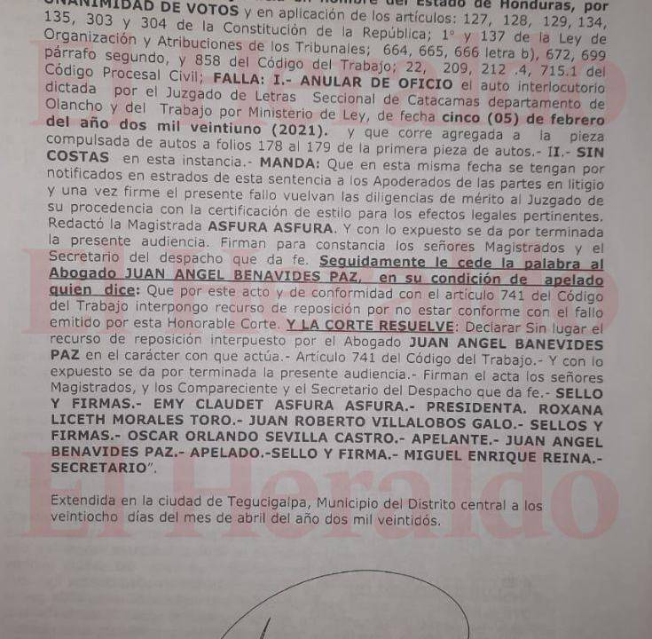 La Corte declara sin lugar el recurso de reposición interpuesto por Juan Ángel Benavides quien actuó en defensa de los demandantes.
