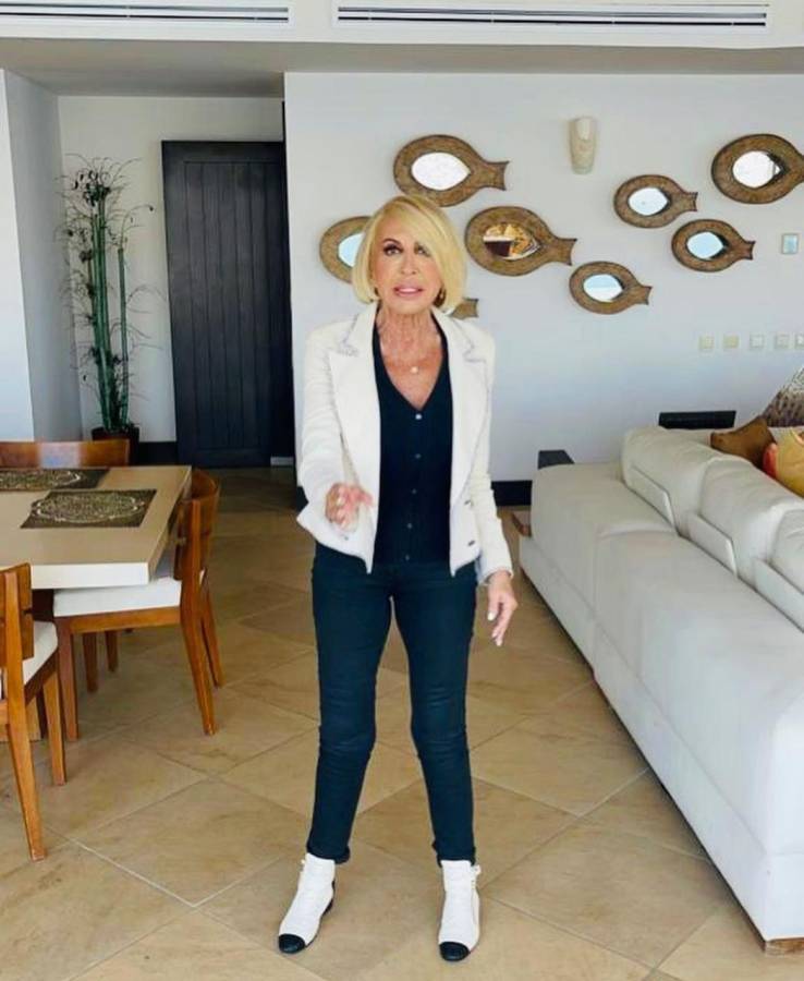 Imágenes compartidas por Laura Bozzo sobre su regreso a territorio azteca.