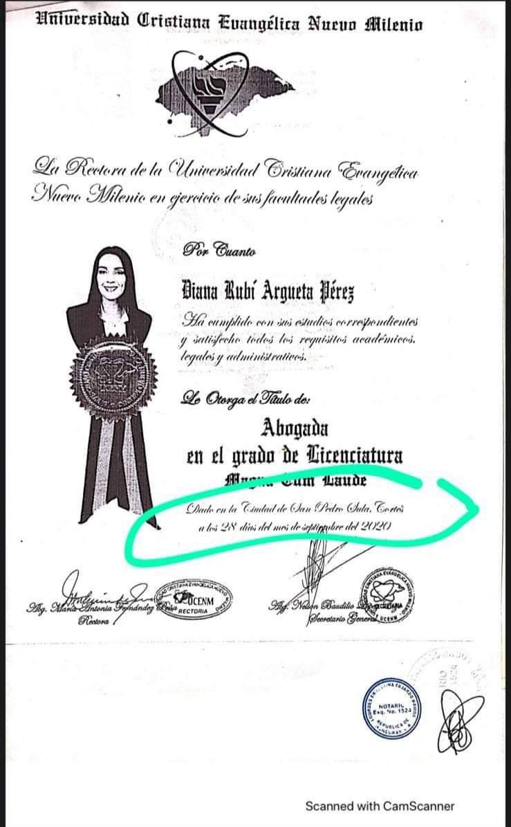 El título de Diana Argueta que señala que se graduó en septiembre de 2020.