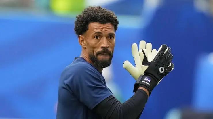 Vozinha y lo que vive en Chile luego de haber fichado por Colo Colo ¿por qué no debuta?