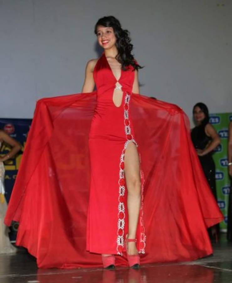 Fabiola Carrasco es la nueva Señorita Juventud