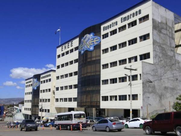 Para el Stenee, hasta suspensión de empleados sin funciones es ilegal porque no se siguió el procedimiento debido.