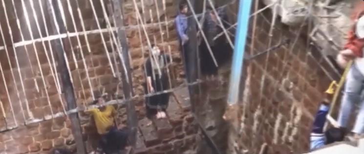 Colapso del piso de un templo en India deja 36 muertos