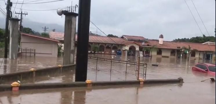 Más de 200 personas son evacuadas en Comayagua y Siguatepeque por inundaciones