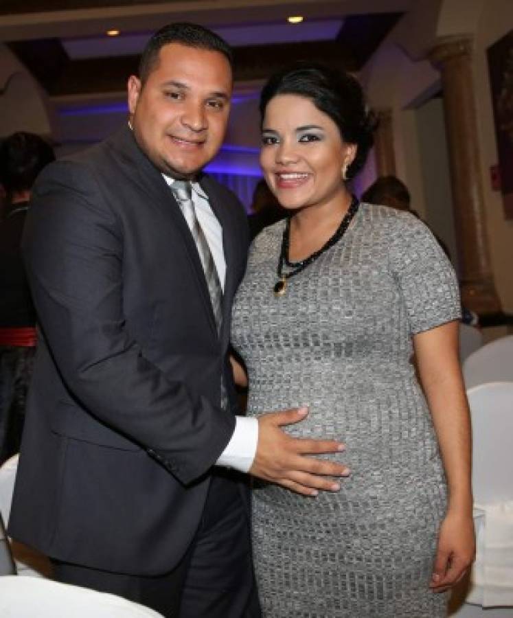 Marvin Fuentes y Carolina Lanza ya son esposos