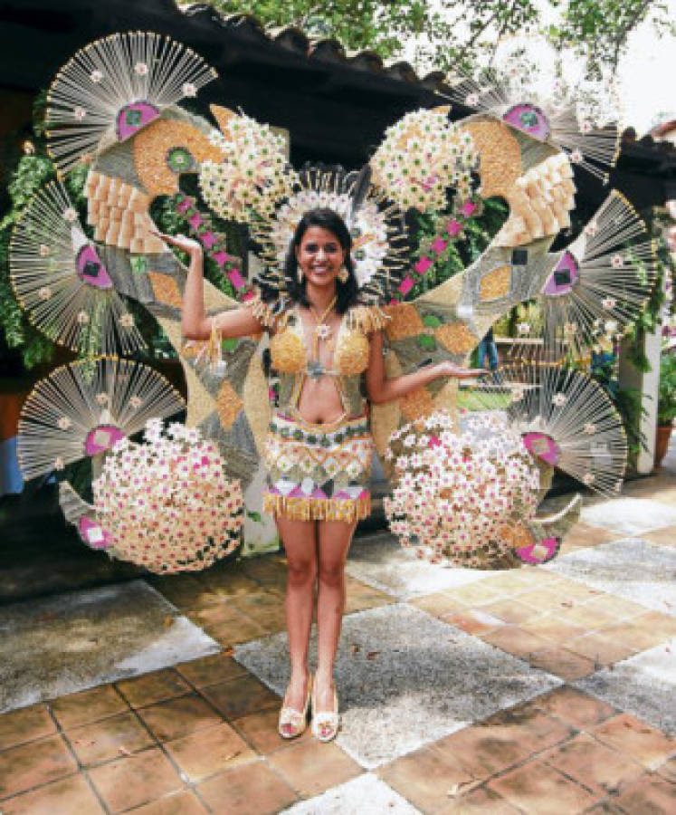 Honduras: Trajes típicos de la civilización maya en el Festival Nacional del Maíz 2012