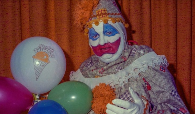 “Pogo”, el payaso asesino que mató a más de 33 adolescentes y los enterró en su casa