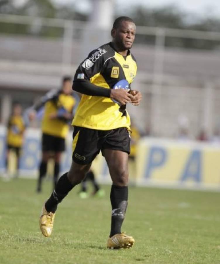 Orlando Ponce revela que jugador se molestó por apodo que le puso y larga lista de otros