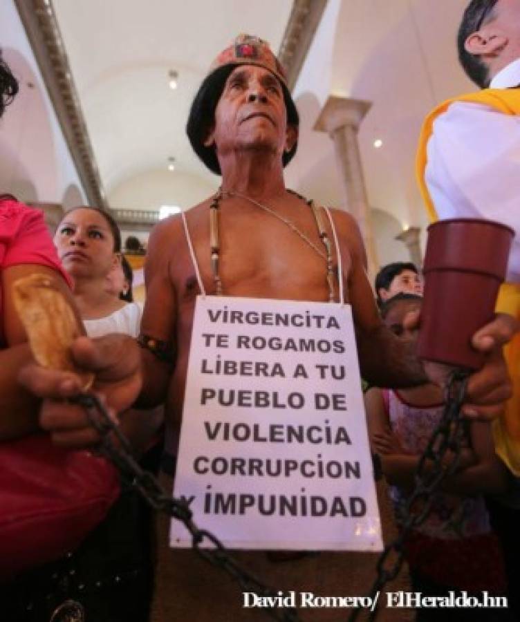 El pueblo hondureño suplica a Santa María de Suyapa el cese de la corrupción y la impunidad, foto: David Romero / EL HERALDO.