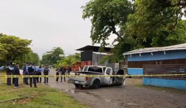 Pandilleros matan a hombre en La Ceiba y se enfrenta a tiros con policías; tras persecución uno terminó muerto y el otro herido