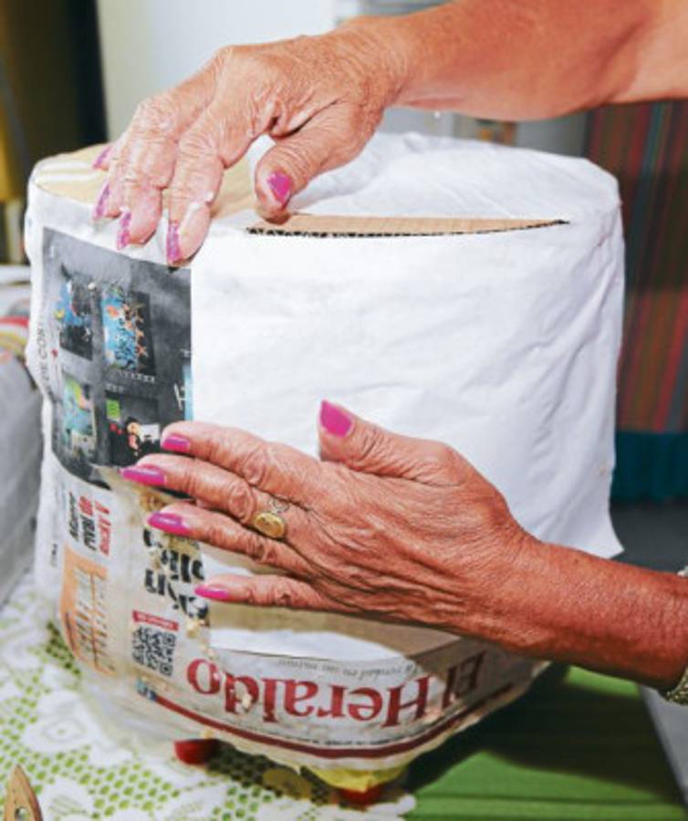 VIDEO: Elabore un banquito con botellas de refrescos