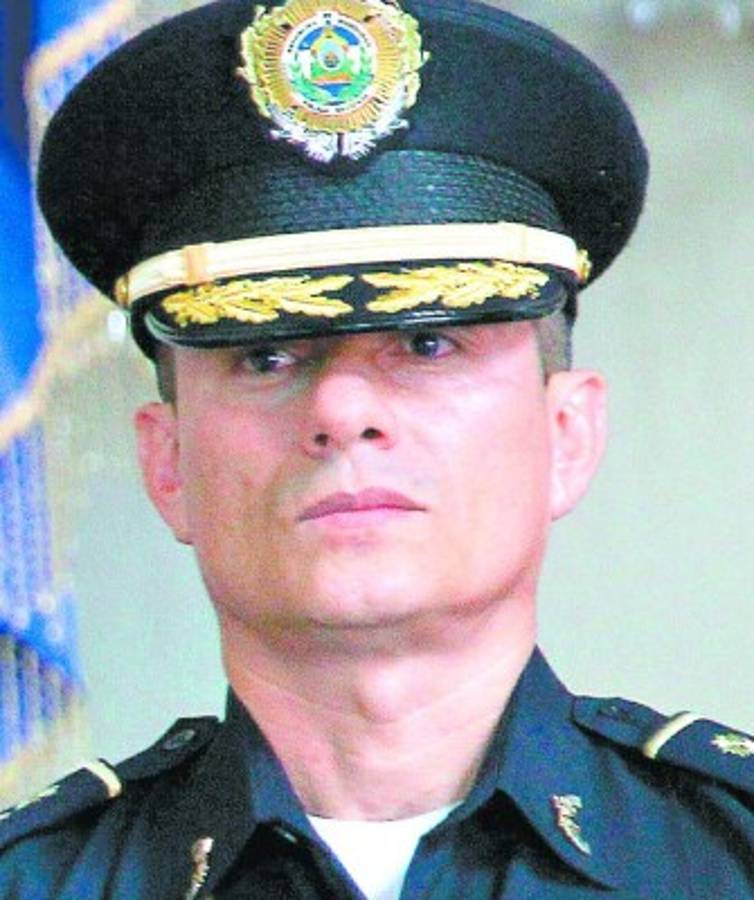 Presidente de Honduras organiza nueva policía