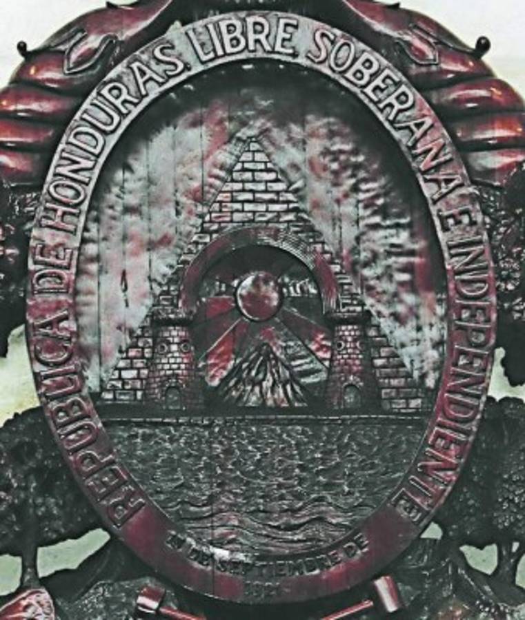 Histórico emblema que adorna el Congreso Nacional