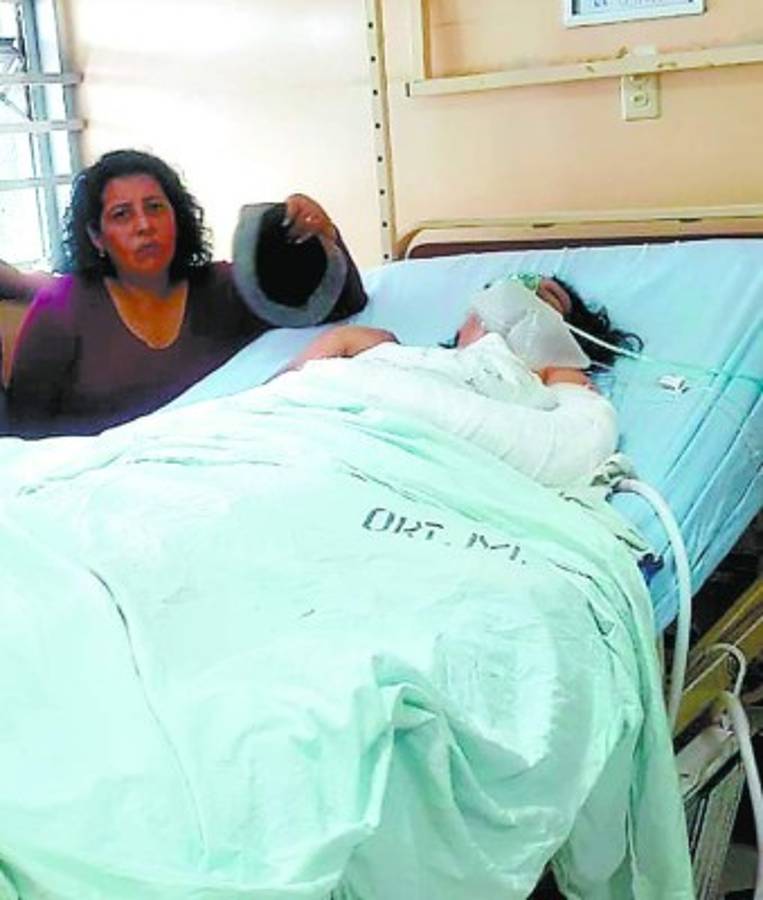 'Ayudame hija, ya no aguanto más”: clamaba sobreviviente de accidente