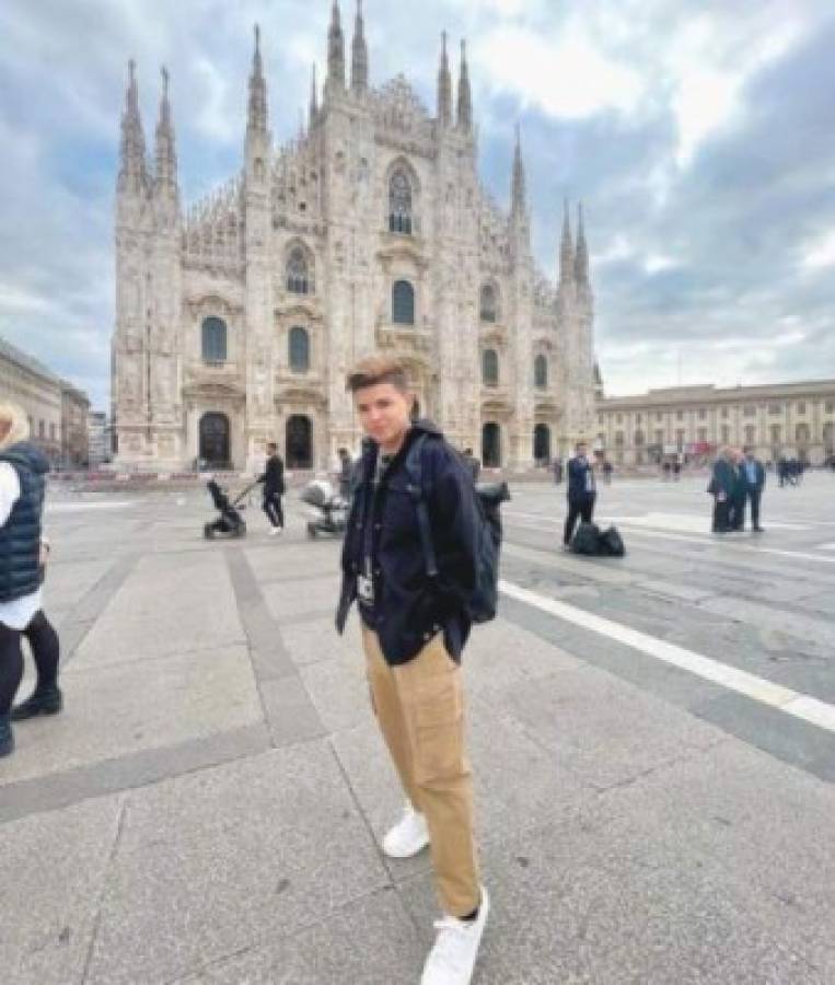 Javier acaba de realizar un viaje por Europa donde también realizó pasos de baile. Foto: Instagram/@javithohn