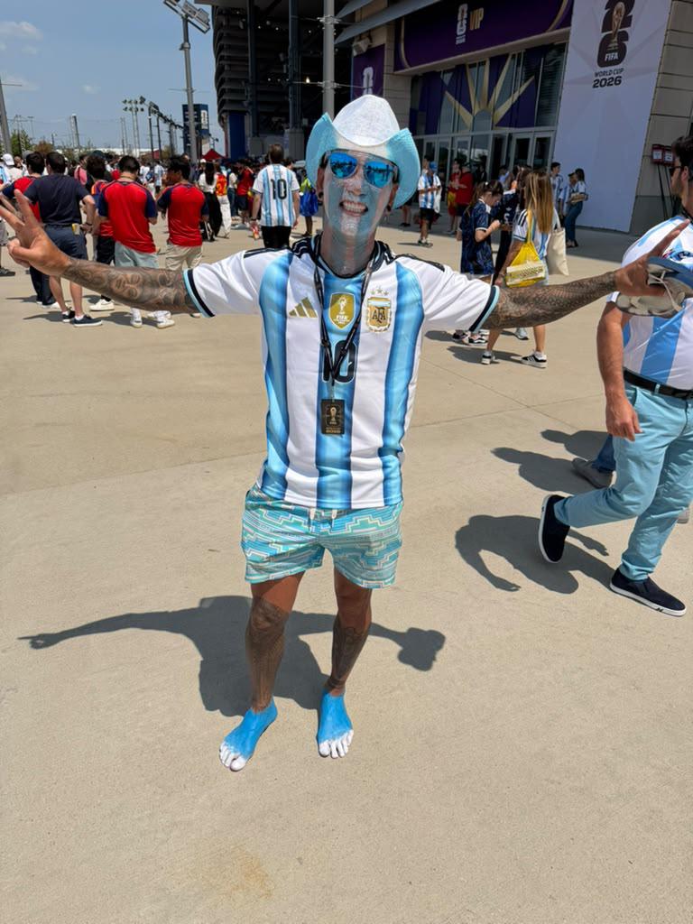 Messi sorprende con lo que hizo, bellas chicas deslumbras y afición catracha en final del Mundial 2026