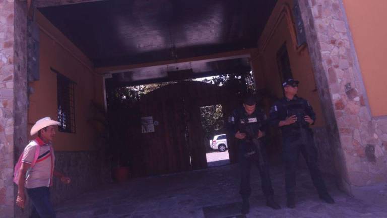 OABI administra negocios, fincas, casas y vehículos de JOH y su familia