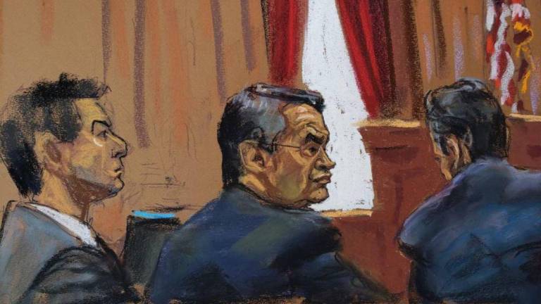 Defensa de JOH solicita que se prohíba mostrar ejemplos de armas reales durante juicio