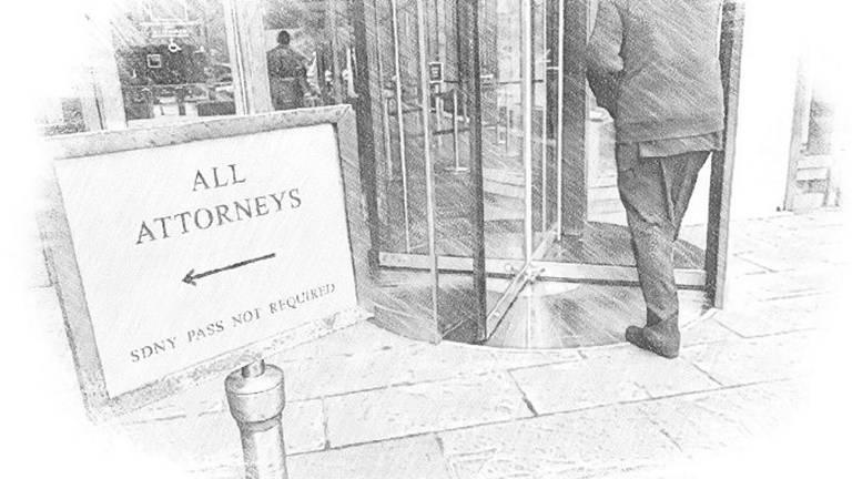 Juez Castel pide explicación a Fiscalía de por qué defensa de JOH ha tenido restricciones para acceder a pruebas clasificadas