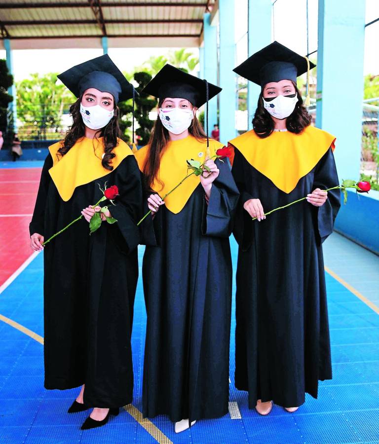 Sofía Casco, Valería Xochilt y Sarah Manun.