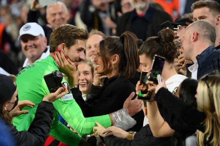 Izabel Goulart, la famosa modelo, novia del portero del Eintracht (Fotos)