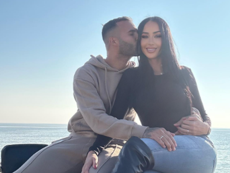 Pareja de exfutbolista del Real Madrid sufre fuerte accidente en Honduras