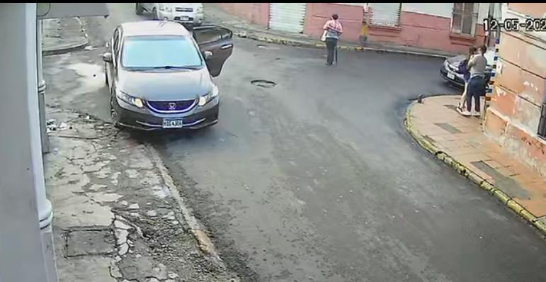 Utilizaron el carro robado para asaltar a mujer un día antes: lo que se sabe de la muerte de tres pandilleros en La Cañada