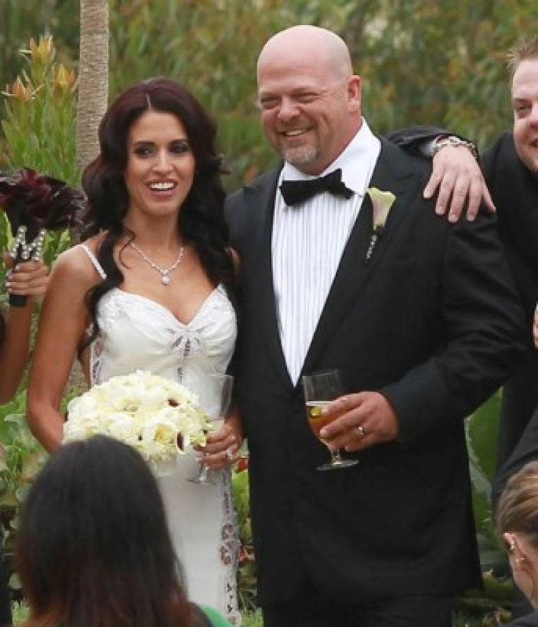 Sensual y bella novia de Rick Harrison del Precio de la Historia