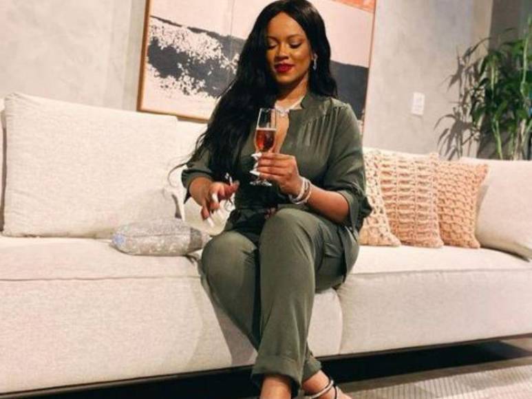 Ella es Priscila Beatrice, la brasileña que causa furor en redes sociales por su parecido con Rihanna