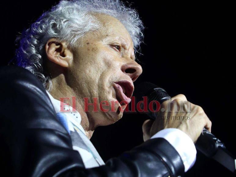 Baile, romance y el calor de los capitalinos: así se vivió el concierto de Galy Galiano y Charlie Zaa