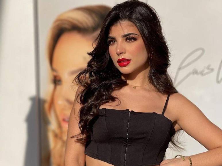 Adriana Hasbún: tiktoker salvadoreña que muestra baile, fitness y humor