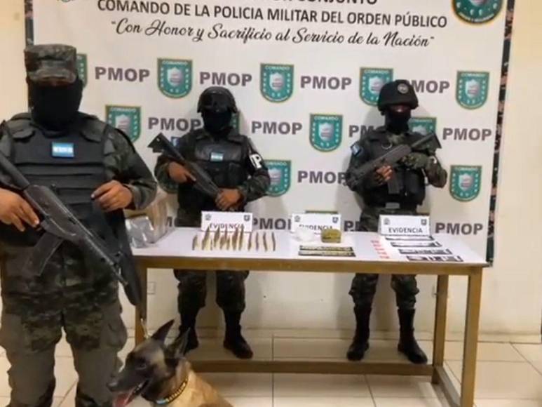 Hallan encomienda de la Pandilla 18 con insignias y proyectiles de la Policía Nacional