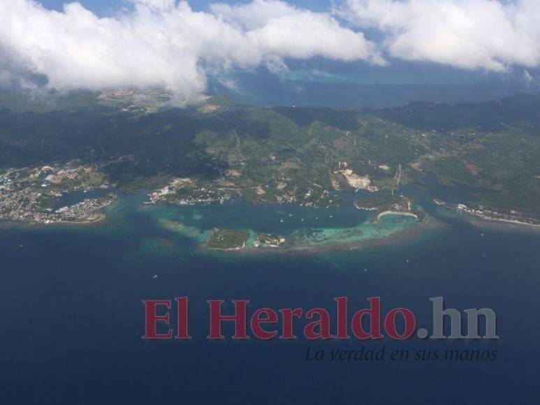 Ana Jurka disfruta cálidas vacaciones con su familia en Honduras