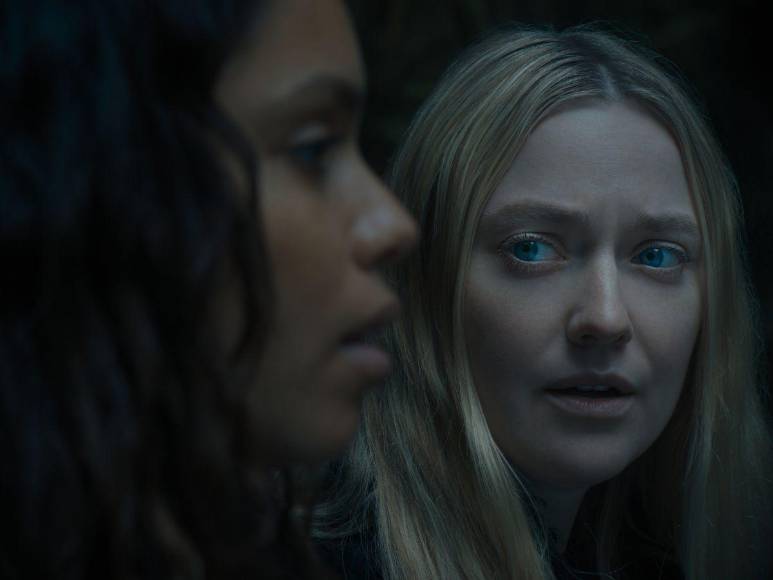 En “Observados” Dakota Fanning se pierde entre el terror y el suspenso