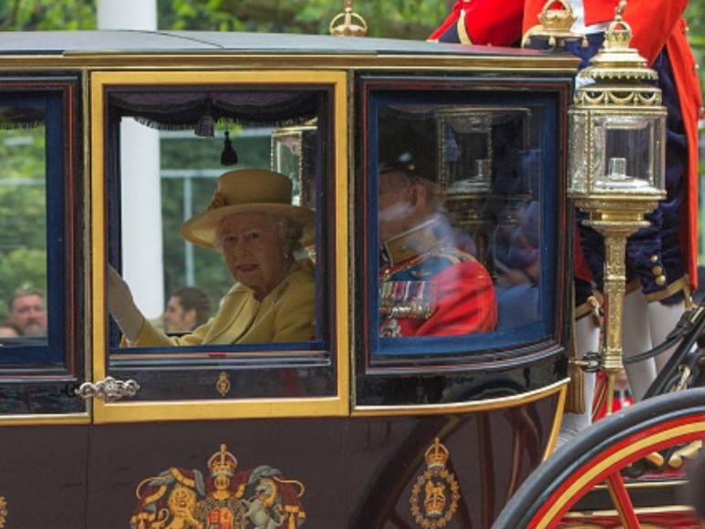 Preocupación mundial por la salud de la reina Isabel II tras contagio de covid-19