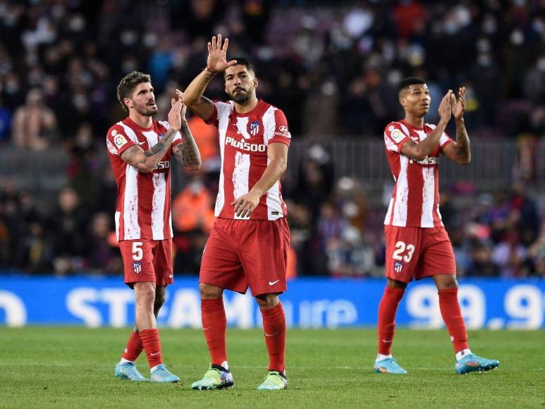 En imágenes: Locura azulgrana y decepción colchonera, así se vivió el Barça-Atleti