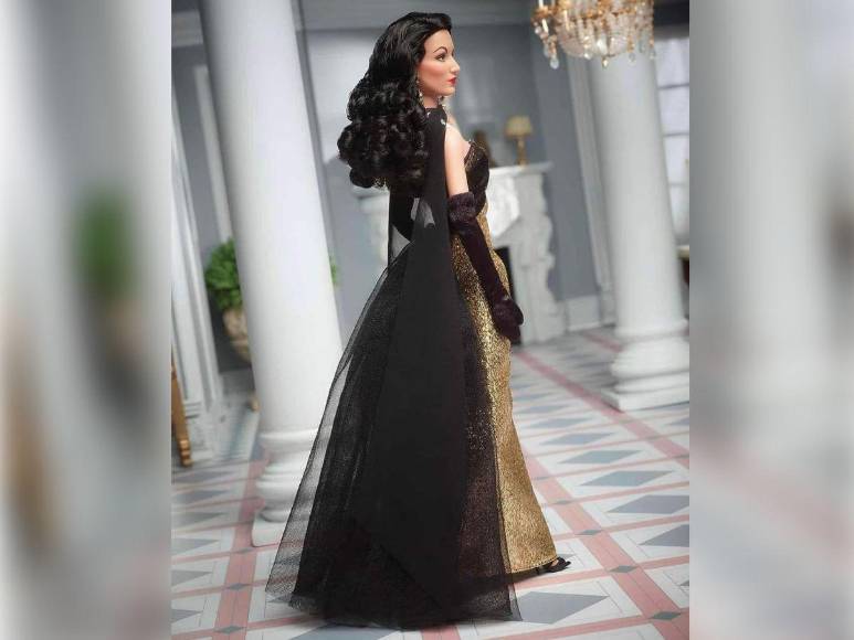 La Barbie María Félix: un tributo a la elegancia y la fuerza de la diva del cine