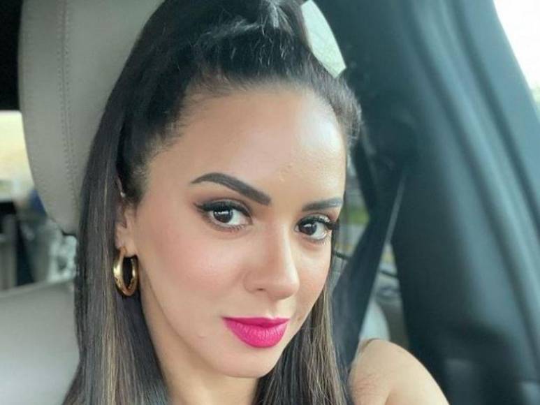 Ana Jurka disfruta cálidas vacaciones con su familia en Honduras