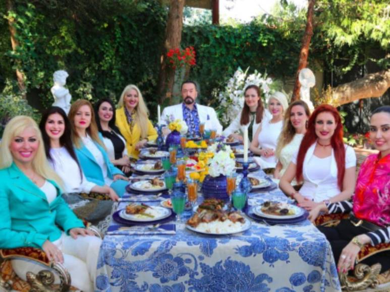 ¿Quién es Adnan Oktar, el telepredicador que ocultaba una red de explotación sexual?