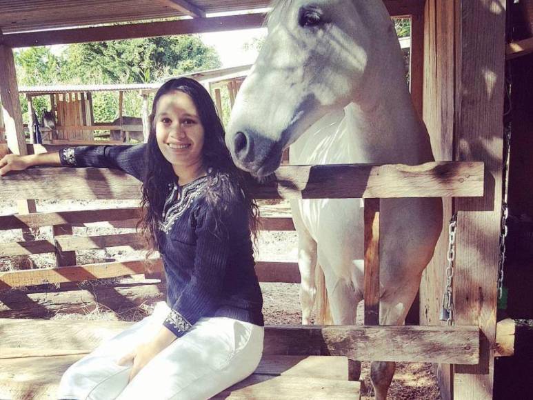 Melba Ortez, la guapa inspectora policial que se casó con el ministro de Seguridad Gustavo Sánchez