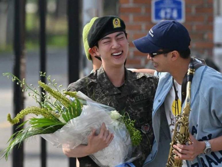 Jin de BTS finaliza su servicio militar obligatorio en Corea del Sur
